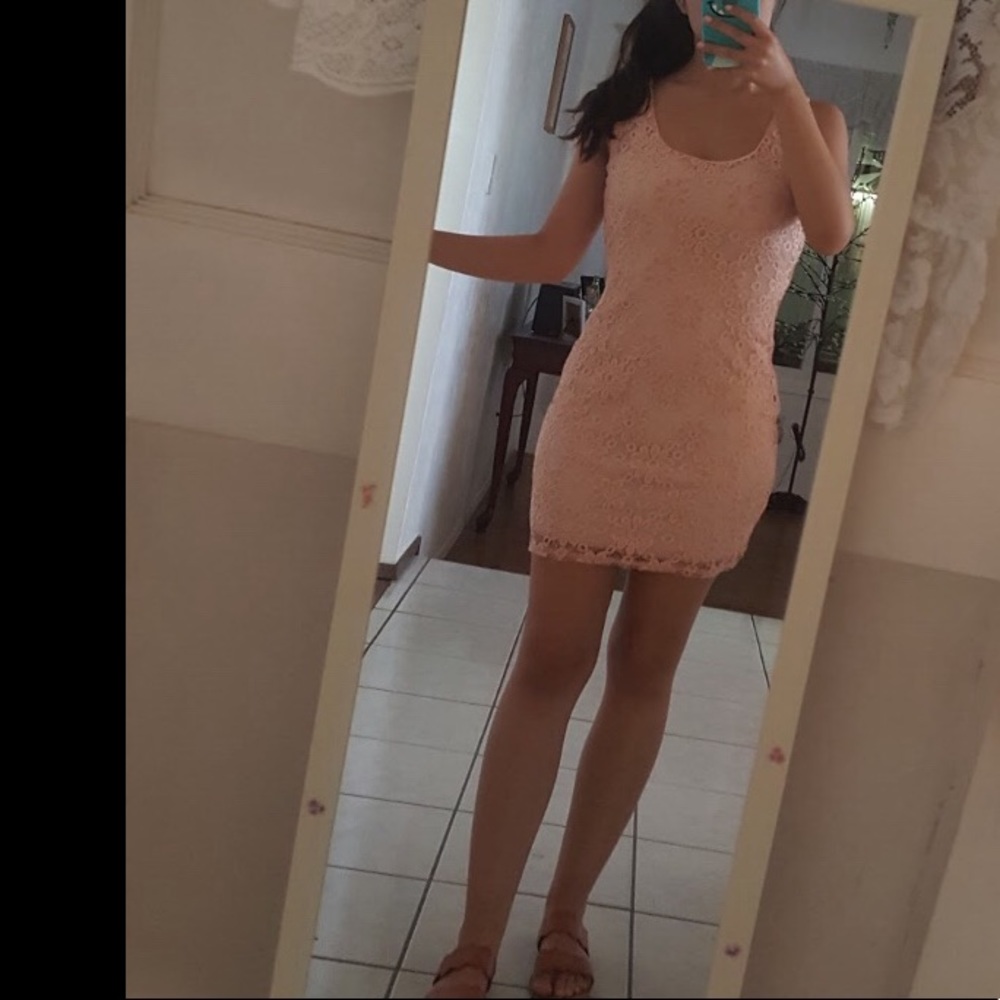 Pink lace bodycon dress